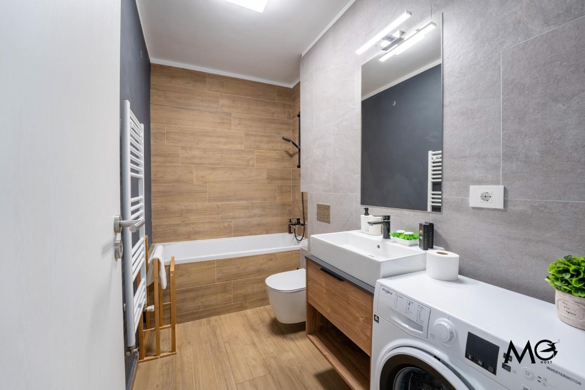 Apartament Mohost Spot - Elegant Retreat